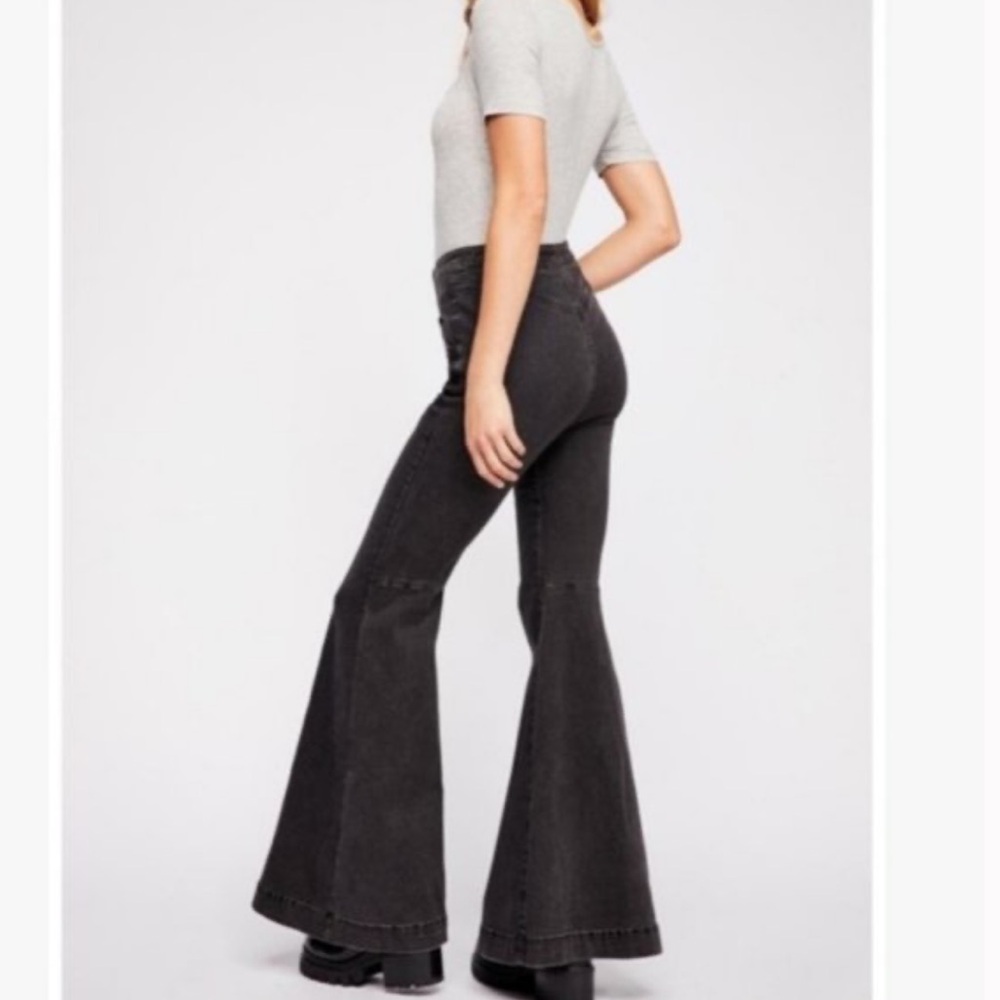 Free people Maddox Denim Super Flare Bell Bottom Jeans 24
